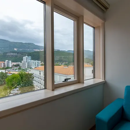 Luxury Seaside Apart Otel Budva