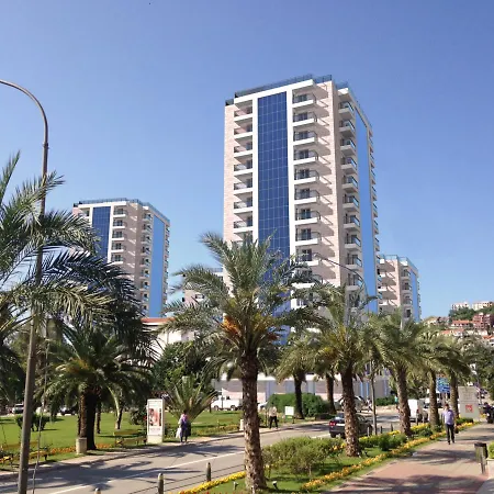 Luxury Seaside Apart Otel Budva